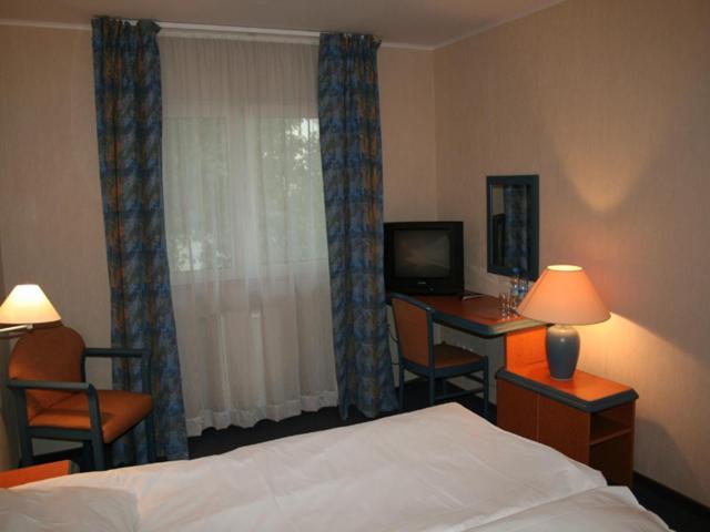 Hotel Tenishouse Marki  Habitación foto